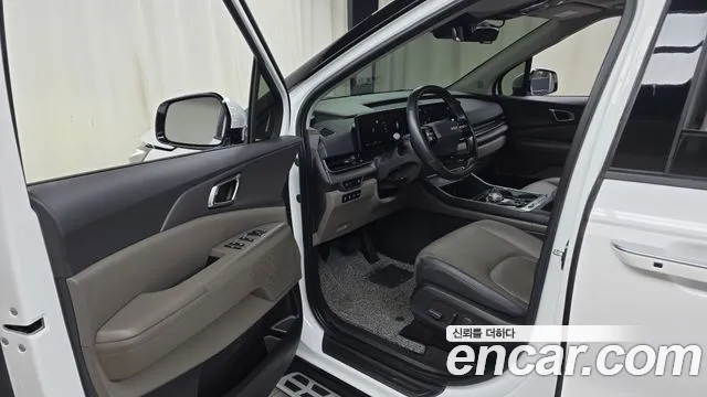 Kia Carnival Generation 4 — Фото автомобиля 10