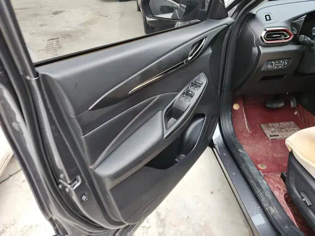 Changan Oushang X5 — Фото автомобиля 7