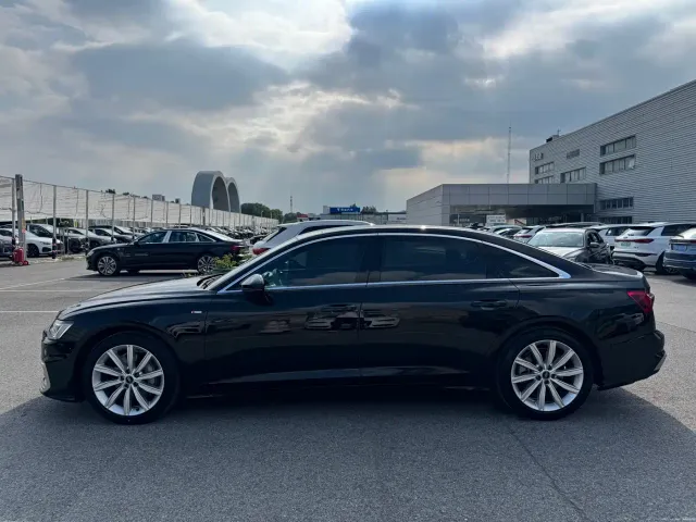 Audi A6L — Фото автомобиля 4