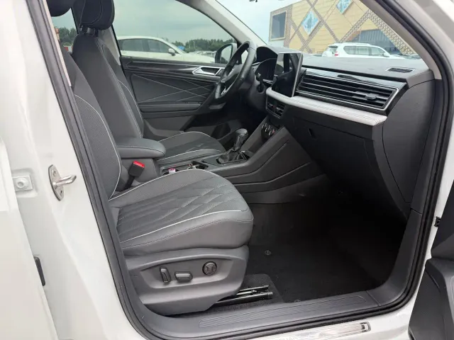 Volkswagen Tiguan L — Фото автомобиля 17