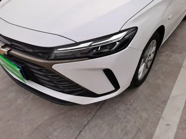 Chevrolet Monza — Фото автомобиля 23