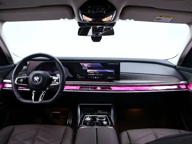 BMW 7 Series — Фото автомобиля 5