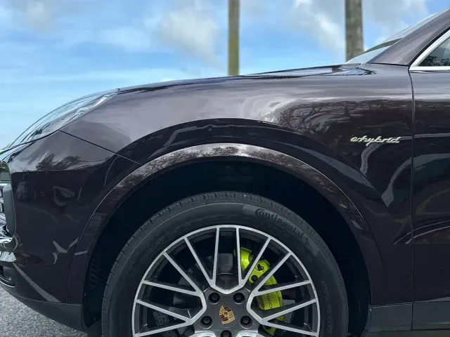 Porsche Cayenne — Фото автомобиля 9