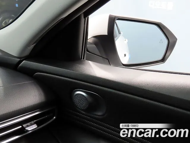 Hyundai Avante CN7 — Фото автомобиля 16