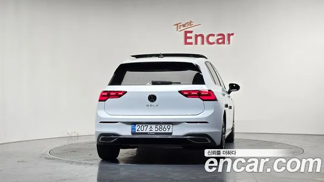 Volkswagen Golf Golf 8 поколение 2.0 TDI Prestige — Фото автомобиля 4