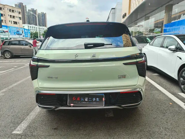 Hongqi HS3 — Фото автомобиля 6
