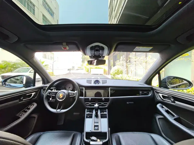 Porsche Macan — Фото автомобиля 10