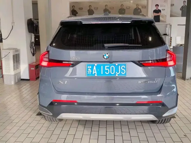 BMW X1 — Фото автомобиля 4