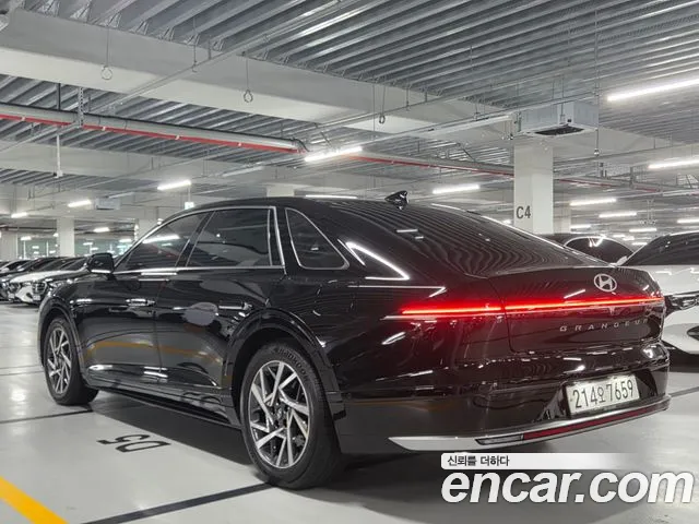 Hyundai Grandeur GN7 — Фото автомобиля 6