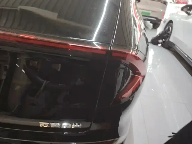 Wuling Starlight — Фото автомобиля 7