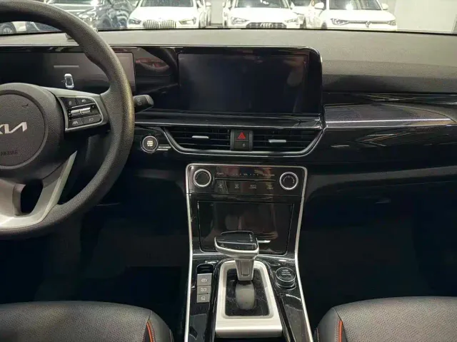 Kia Seltos — Фото автомобиля 12