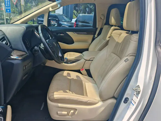 Toyota Alphard 2021 Hybrid 2.5L Premium — Фото автомобиля 4