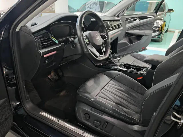 Volkswagen Passat — Фото автомобиля 7