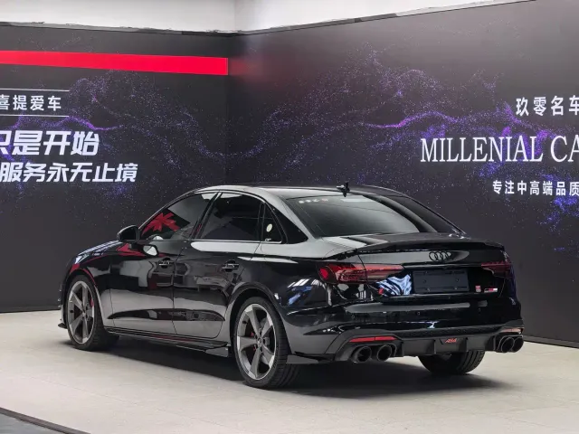 Audi S4 — Фото автомобиля 6