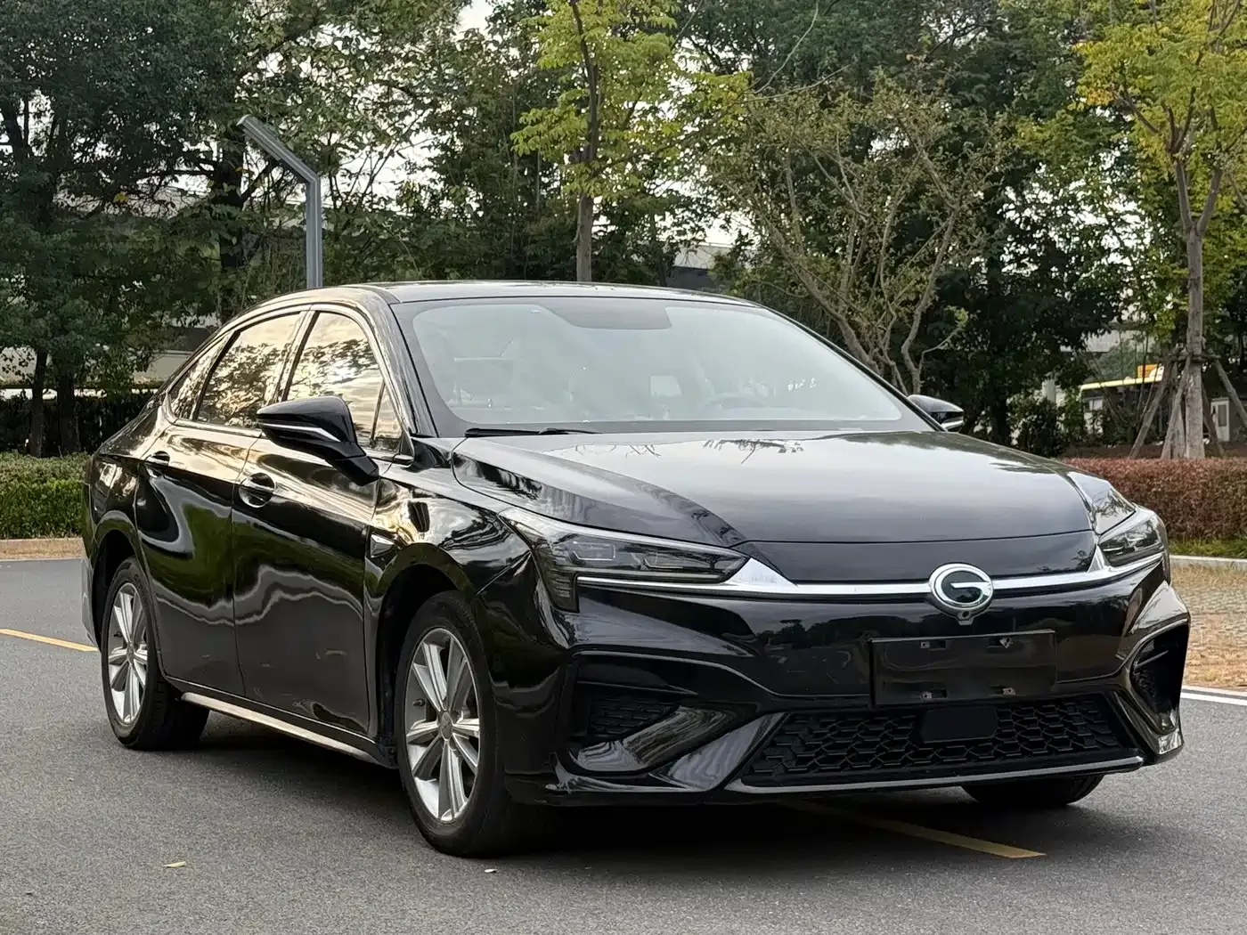 Aion AION S 2022 Mei 580 — Фото автомобиля 3
