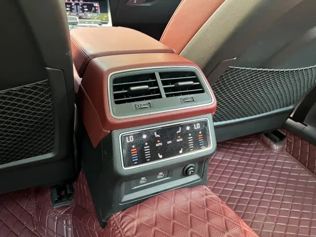 Audi A7L — Фото автомобиля 15