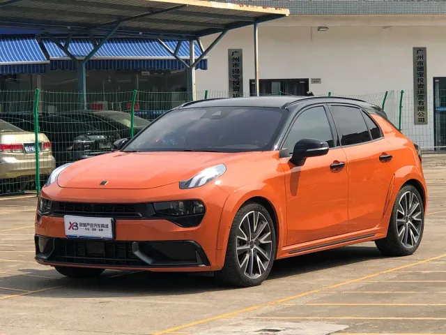 Фотография автомобиля — Lynk & Co 02 Hatchback