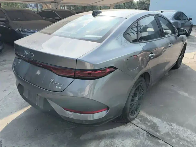 BYD Qin PLUS — Фото автомобиля 3