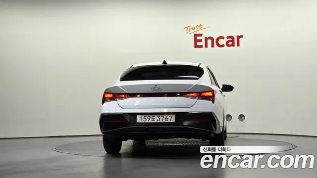 Hyundai Avante CN7 — Фото автомобиля 4