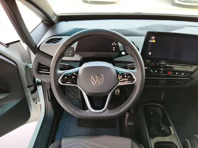Volkswagen ID.3 — Фото автомобиля 10