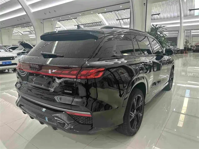 Audi Q6 — Фото автомобиля 17