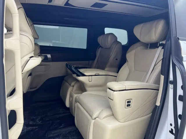 Toyota Vellfire — Фото автомобиля 28