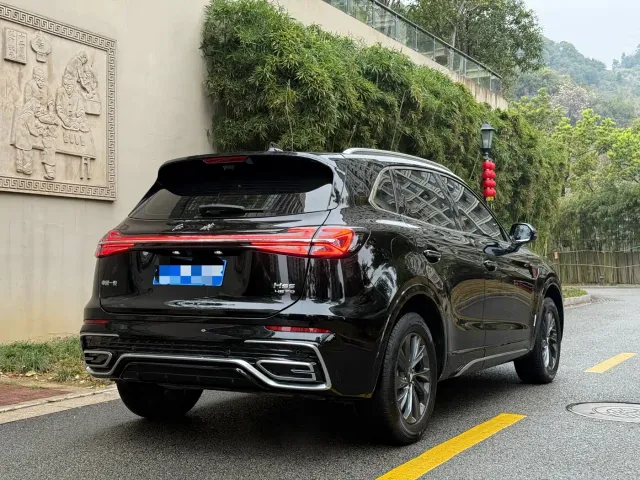 Hongqi HS5 — Фото автомобиля 15