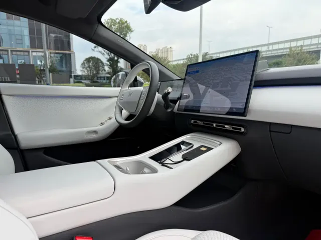 Xpeng P7+ — Фото автомобиля 10