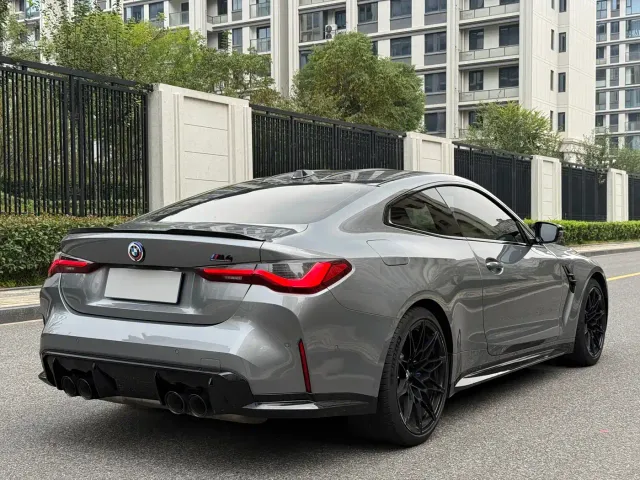 BMW M4 — Фото автомобиля 4