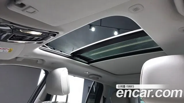 Jeep Cherokee Grand Cherokee(WL) 3.6 Overland — Фото автомобиля 19