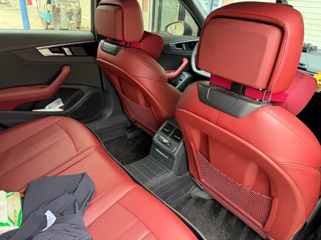 Audi A4L — Фото автомобиля 13