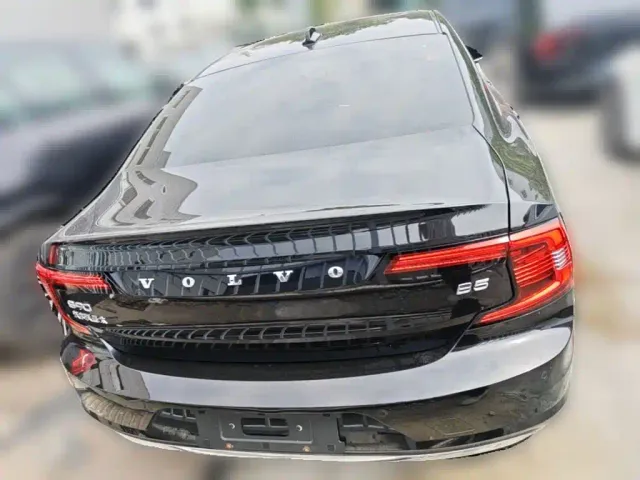 Volvo S90 — Фото автомобиля 7