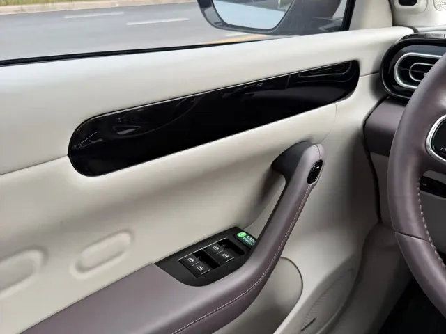 Leapmotor Leapmotor C11 2023 Extended Range 200 Comfort Edition — Фото автомобиля 13