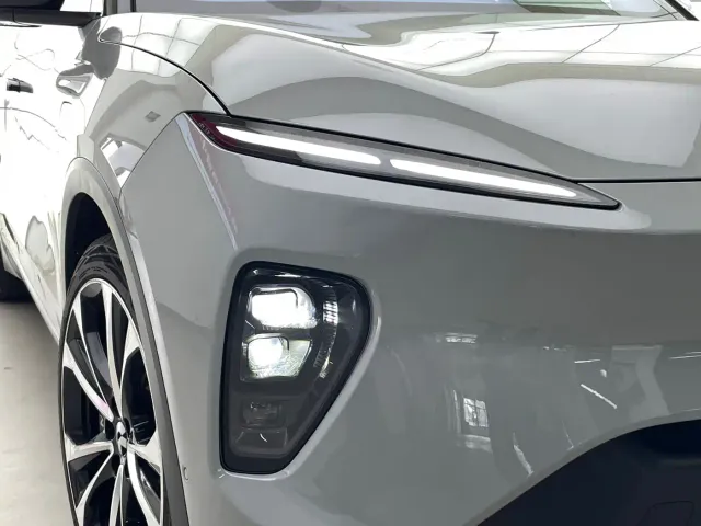 NIO NIO ES8 2023 100kWh Signature Edition — Фото автомобиля 17
