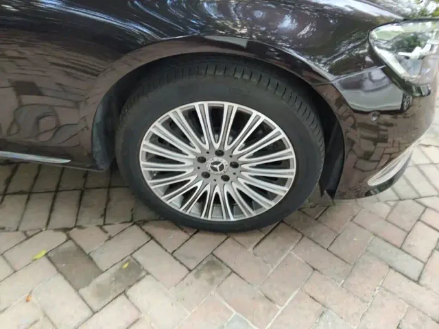 Mercedes-Benz E-Class — Фото автомобиля 8