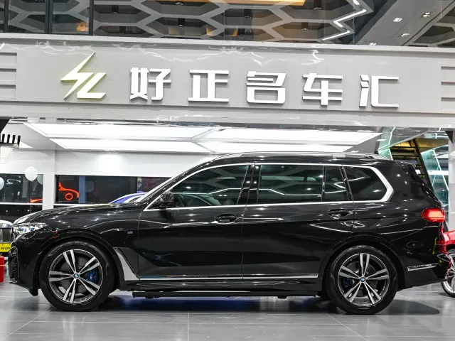 BMW X7 — Фото автомобиля 5