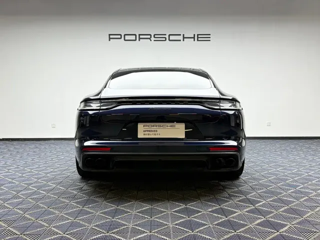 Porsche Panamera — Фото автомобиля 12