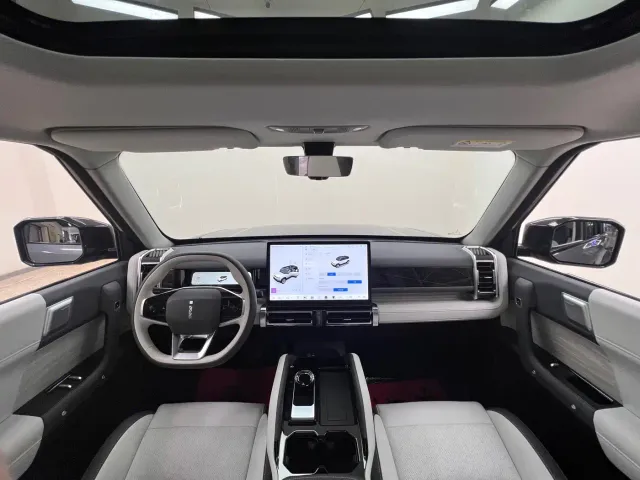 iCAR 03 — Фото автомобиля 18