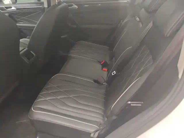 Volkswagen Tiguan L — Фото автомобиля 16