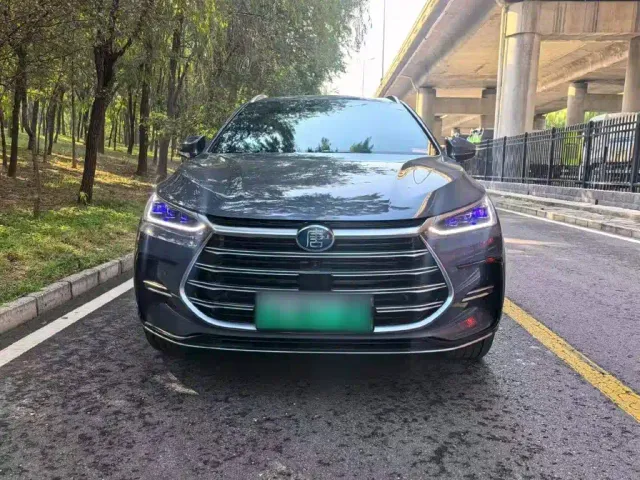 BYD Tang — Фото автомобиля 2