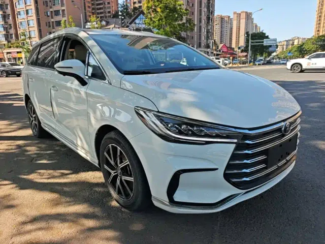 BYD Song MAX — Фото автомобиля 22