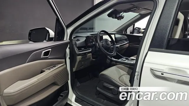 Kia Carnival Generation 4 — Фото автомобиля 10
