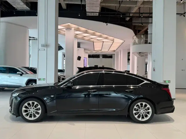Cadillac CT5 — Фото автомобиля 11