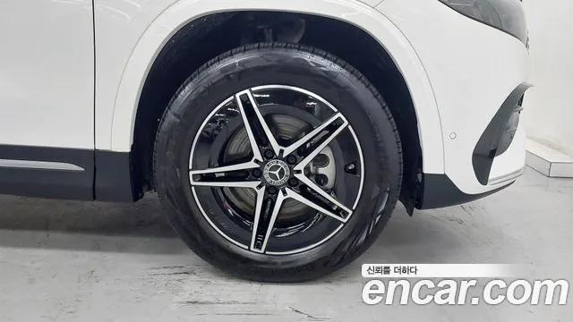 Mercedes-Benz EQA — Фото автомобиля 5