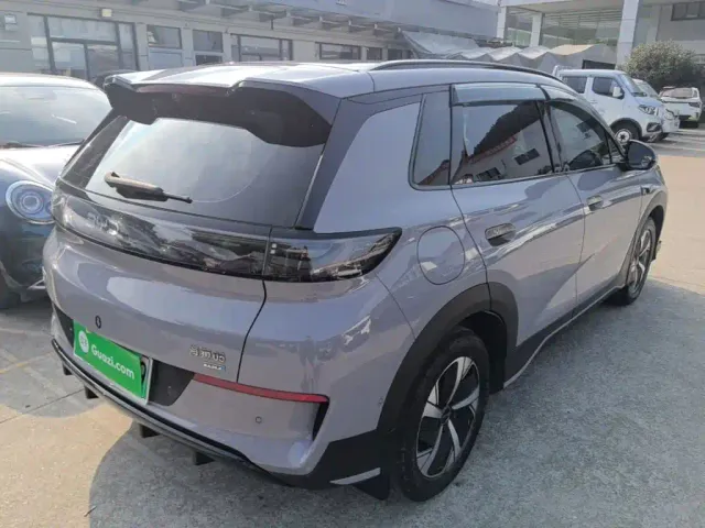 BYD Sealion 05 EV — Фото автомобиля 6