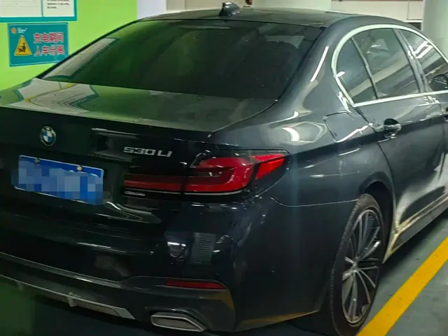 BMW 5 Series — Фото автомобиля 4