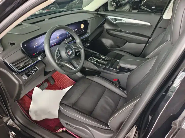 Buick Envision Plus 2025 Enclave Plus 28T 2WD Platinum Edition — Фото автомобиля 7