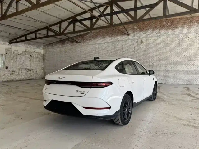 BYD Qin PLUS — Фото автомобиля 6
