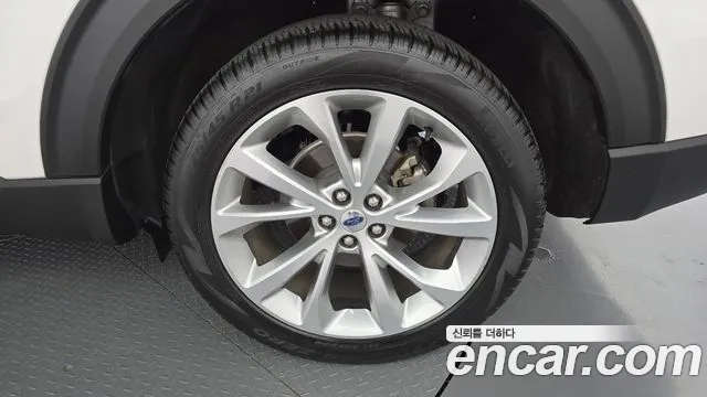 Ford Explorer Explorer 6 поколение 3.0 Platinum 4WD — Фото автомобиля 16
