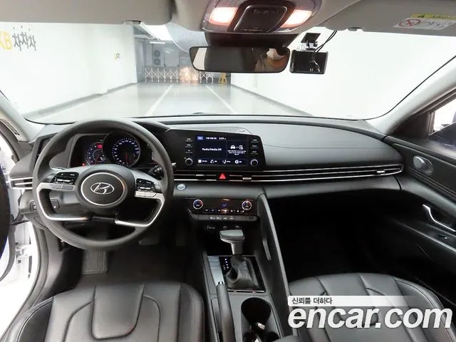 Hyundai Avante CN7 — Фото автомобиля 7
